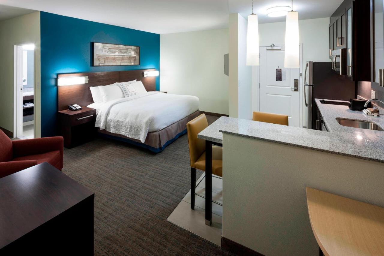 Residence Inn By Marriott Richmond Downtown Exteriör bild