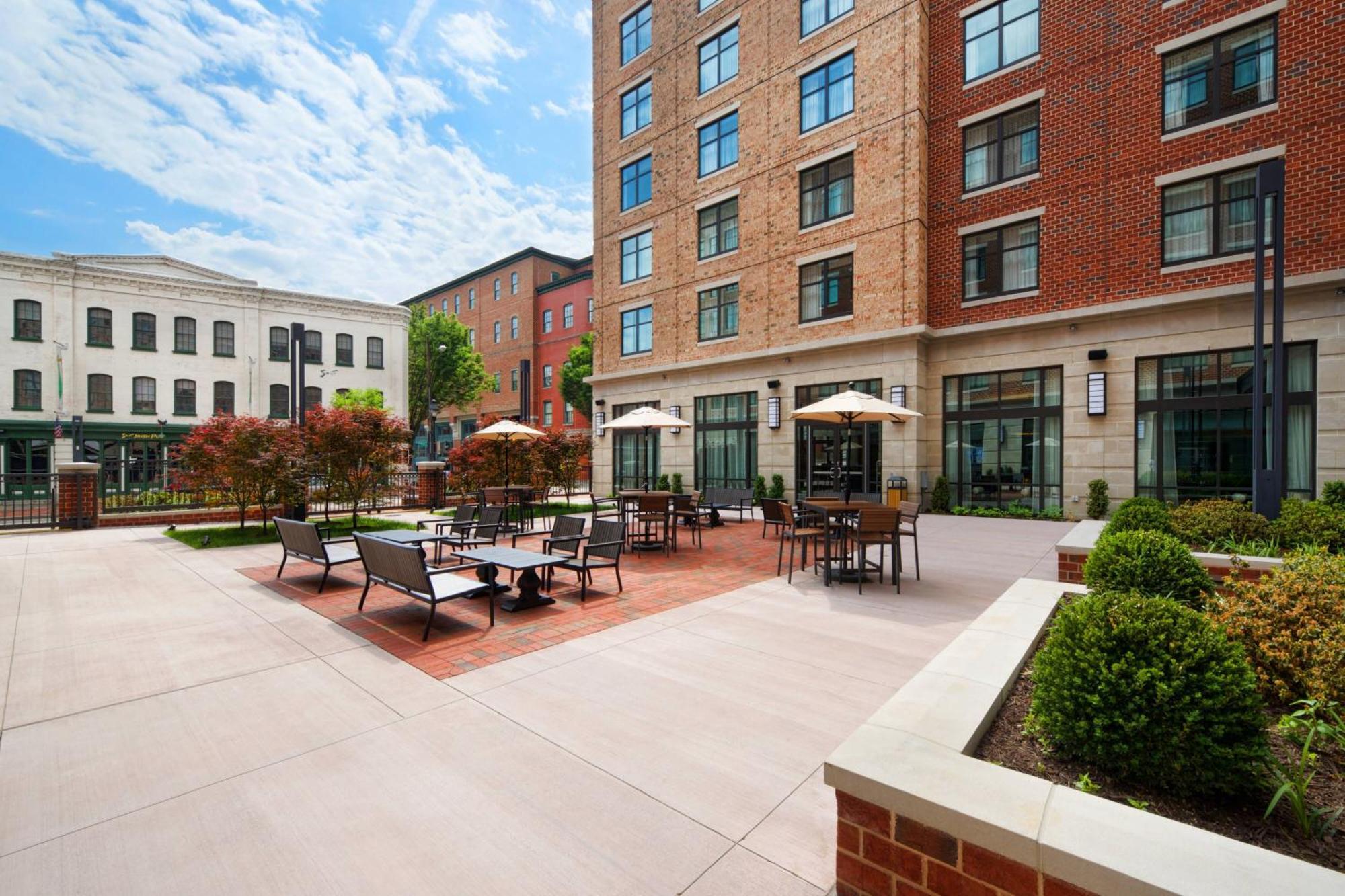 Residence Inn By Marriott Richmond Downtown Exteriör bild