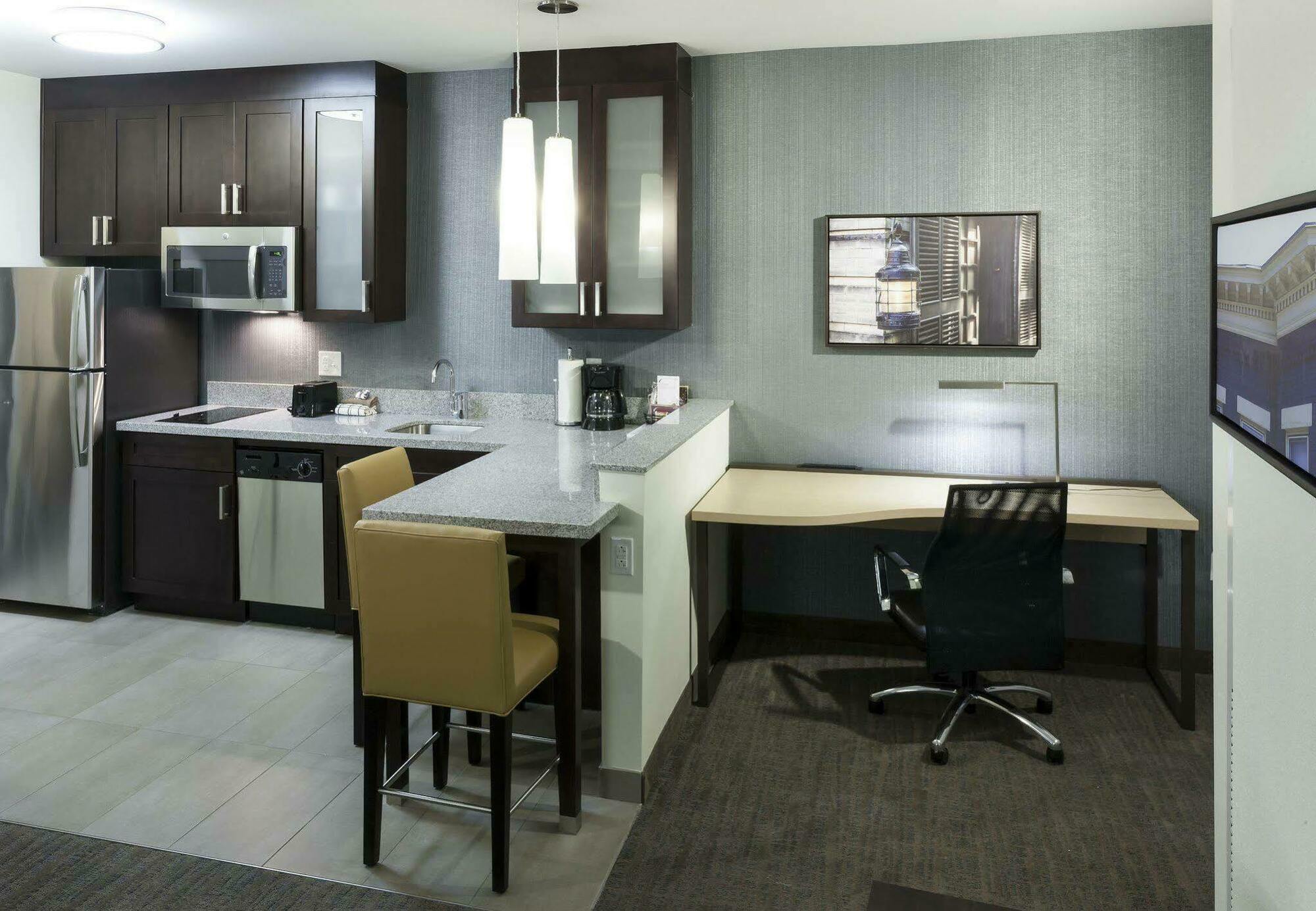 Residence Inn By Marriott Richmond Downtown Exteriör bild
